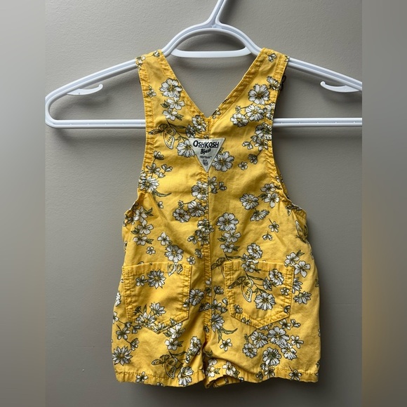 Oshkosh B’gosh Yellow Floral Short Overalls‎ - Picture 3 of 4